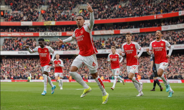 ONG39 Berita Sepak Bola Terbaru & Hasil Pertandingan. Arsenal Menang Tipis 1-0, Kokoh di Puncak Liga Inggris!