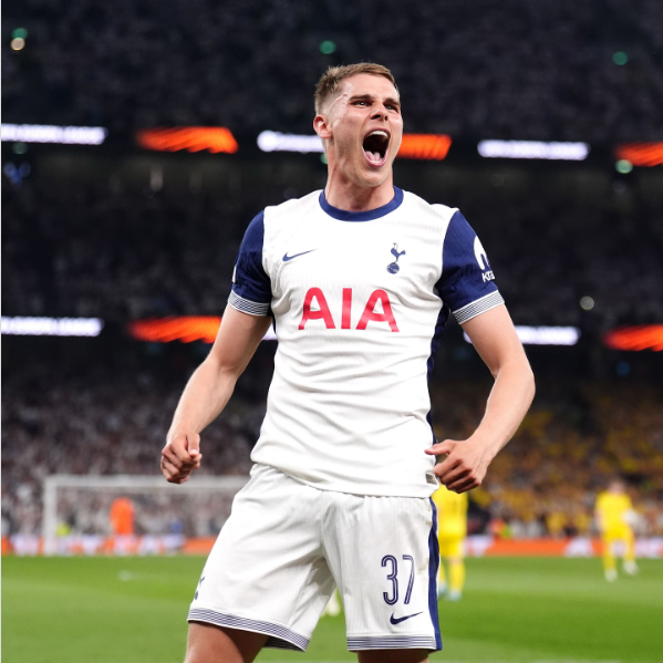 ONG39 Berita Sepak Bola Terbaru & Hasil Pertandingan. Tottenham Hotspur Hancurkan Copenhagen 4-0 di Liga Champions