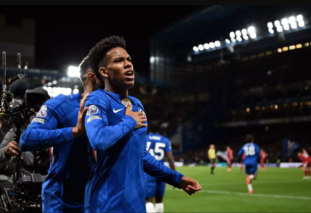 ONG39 Berita Sepak Bola Terbaru & Hasil Pertandingan. Estevao Willian Meledak di Stamford Bridge!