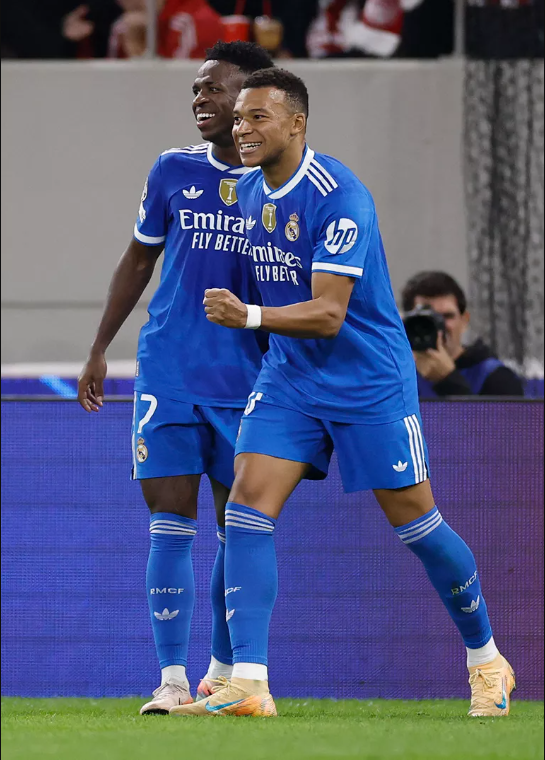 ONG39 Berita Sepak Bola Terbaru & Hasil Pertandingan. Manchester United Incar Vinicius: Drama & Peluang Besar!