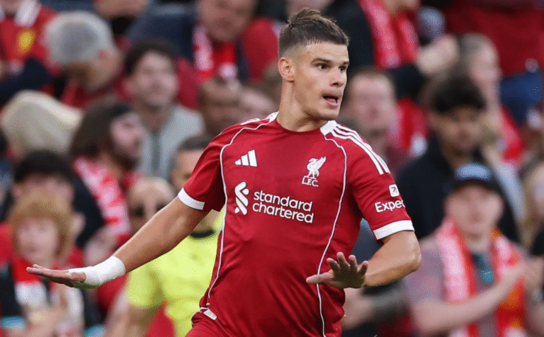 ONG39 Berita Sepak Bola Terbaru & Hasil Pertandingan. Liverpool Terpuruk: Ancaman Besar Isak & Kerkez Bikin Panik!