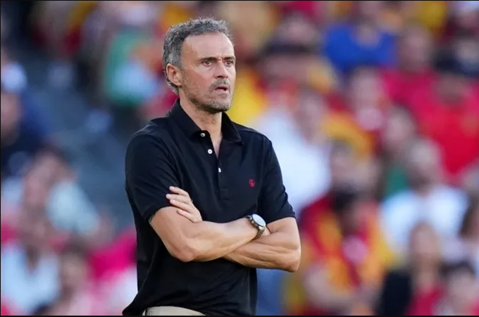 ONG39 Berita Sepak Bola Terbaru & Hasil Pertandingan. PSG Langsung Bidik Eric Garcia Usai Cedera Hakimi