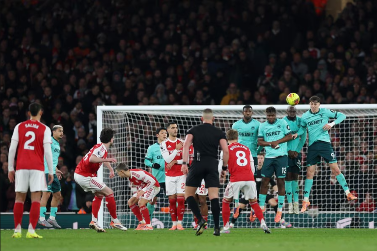 ONG39 Berita Sepak Bola Terbaru & Hasil Pertandingan. Drama Menit Akhir Antar Arsenal Tekuk Wolves