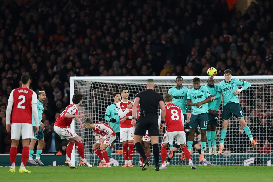 ONG39 Berita Sepak Bola Terbaru & Hasil Pertandingan. Drama Menit Akhir Antar Arsenal Tekuk Wolves