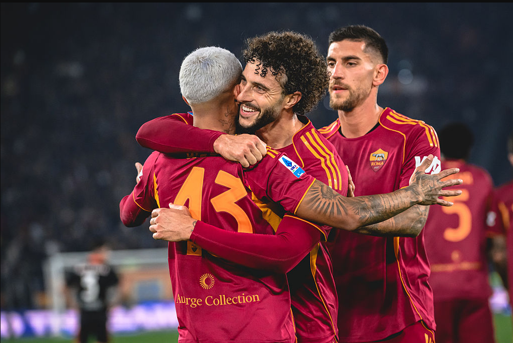 ONG39 Berita Sepak Bola Terbaru & Hasil Pertandingan. Gol Tunggal Wesley Antar Roma Kokoh di Empat Besar